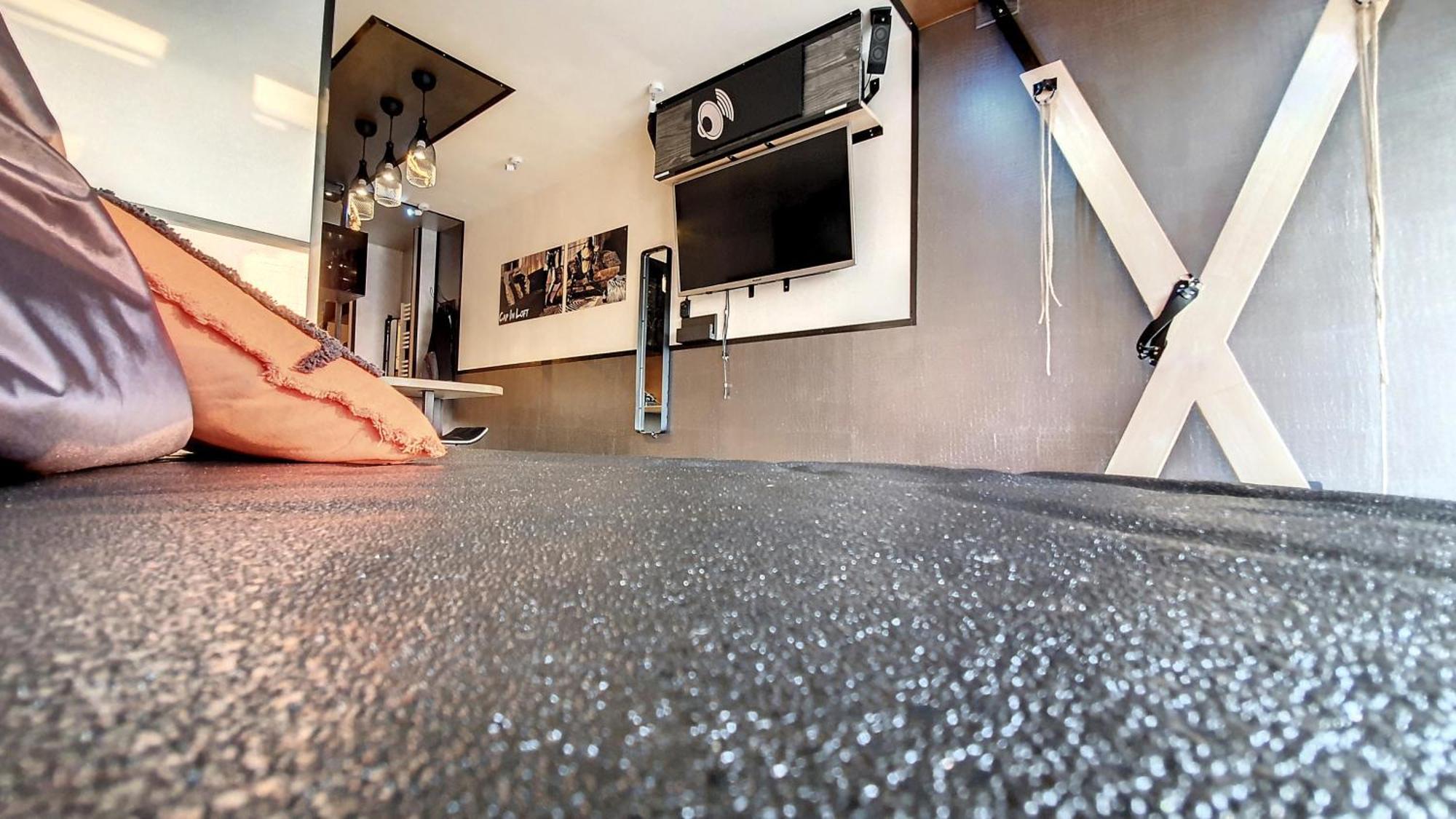 Naturist Cap In Loft *