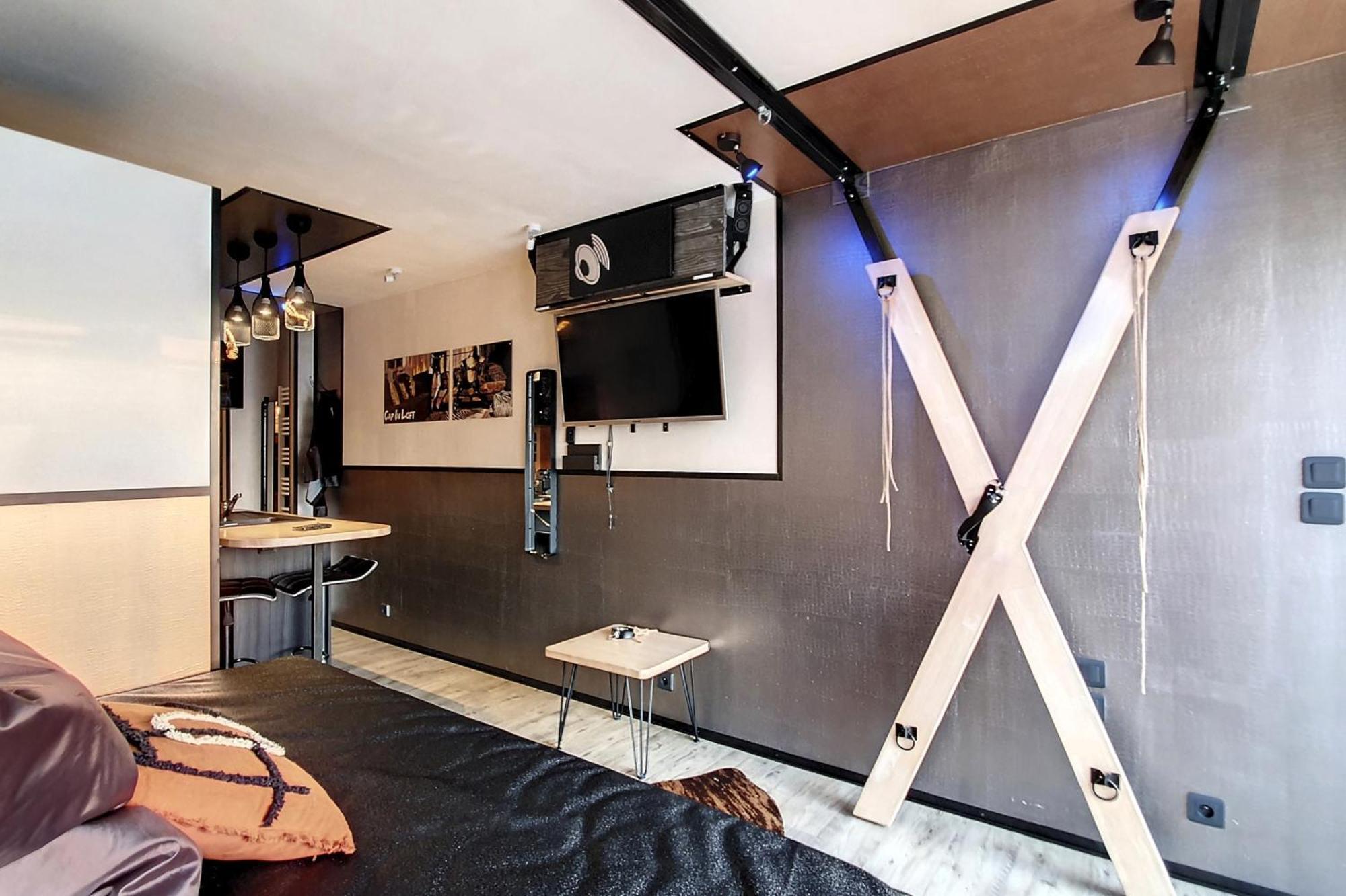 Naturist Cap In Loft Agde