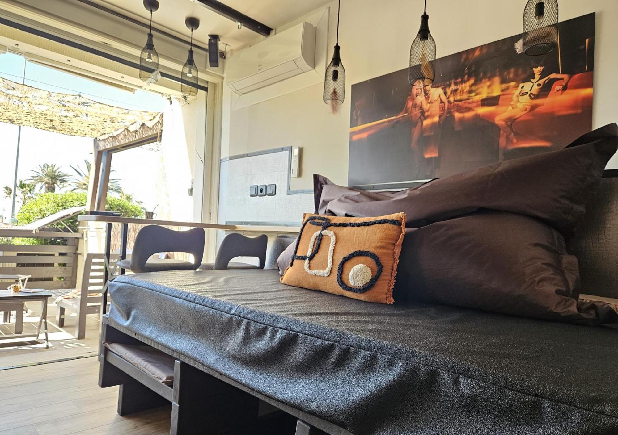 Apartment Naturist Cap In Loft *